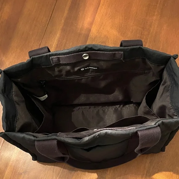 lululemon boxy tote 10L bag - Picture 2 of 4